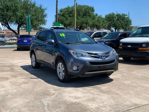 Used 2013 Toyota RAV4 Limited AWD/4WD image 3