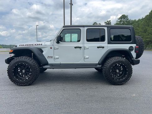 Used 2024 Jeep Wrangler Unlimited Rubicon w/ Convenience Group AWD/4WD image 8