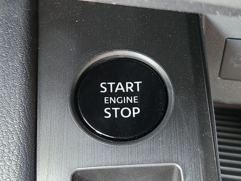 Used 2026 Nissan Kicks SV w/ Charging Package image 19