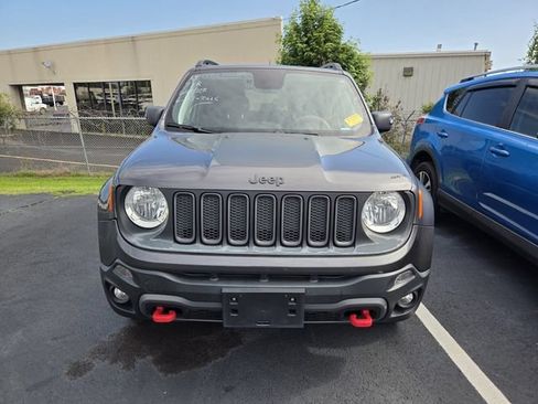 Used 2018 Jeep Renegade Trailhawk AWD/4WD image 2