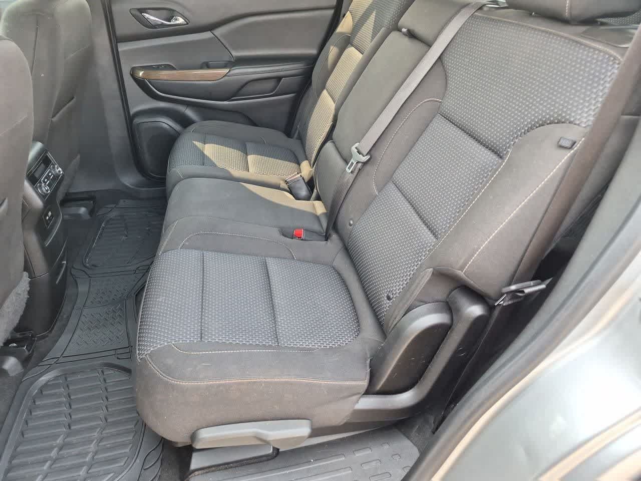 Used 2020 GMC Acadia SLE FWD image 19