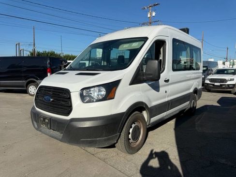 Used 2019 Ford Transit 150 XL image 3