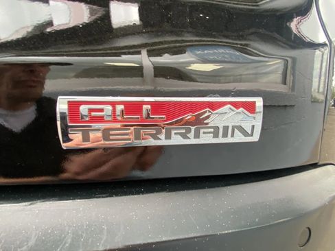 Used 2017 GMC Acadia SLT image 20