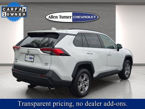 Used 2022 Toyota RAV4 XLE w/ XLE Grade Weather Package AWD/4WD image 6
