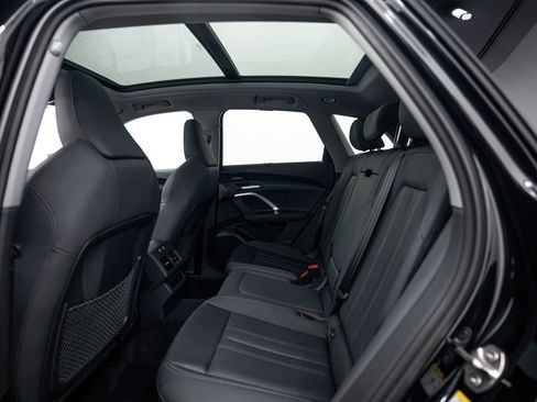 Used 2025 Audi Q5 Premium Plus w/ Premium Plus AWD/4WD image 19