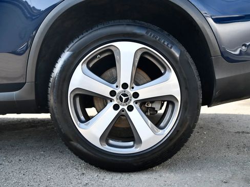 Used 2021 Mercedes-Benz GLC 300 4MATIC image 30