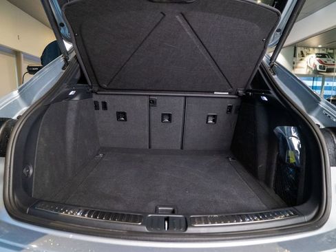 Certified 2025 Porsche Macan image 39