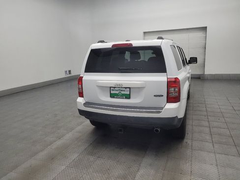 Used 2016 Jeep Patriot High Altitude FWD image 7