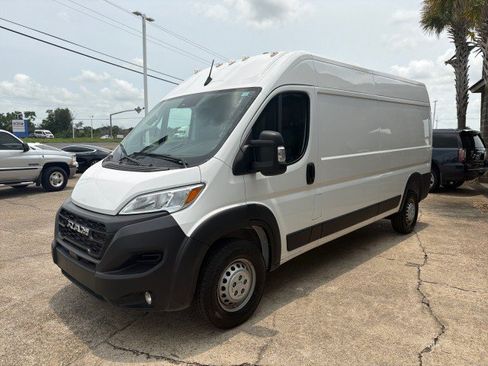 Used 2025 RAM ProMaster 2500 w/ Convenience Group FWD image 10