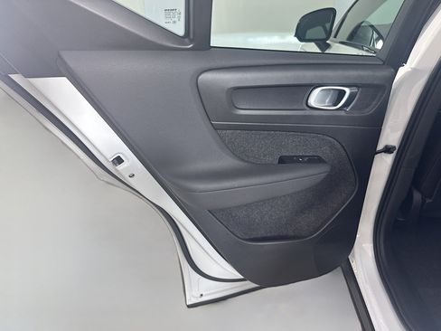 Used 2026 Volvo XC40 B5 Plus AWD/4WD image 26