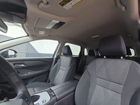 Used 2025 Nissan Rogue SV FWD image 22