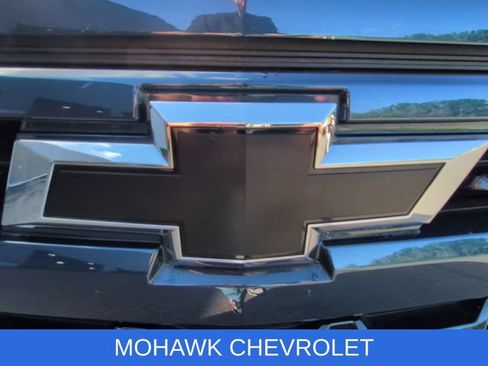 Used 2022 Chevrolet Silverado 1500 RST AWD/4WD image 31