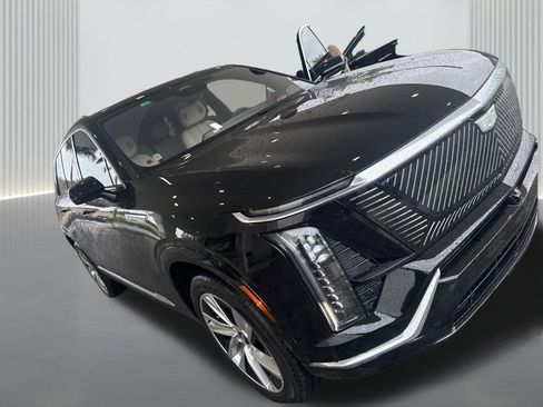 Used 2026 Cadillac Vistiq Luxury image 10