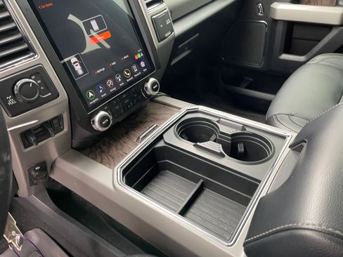 Used 2019 Ford F250 Lariat w/ Lariat Value Package image 18