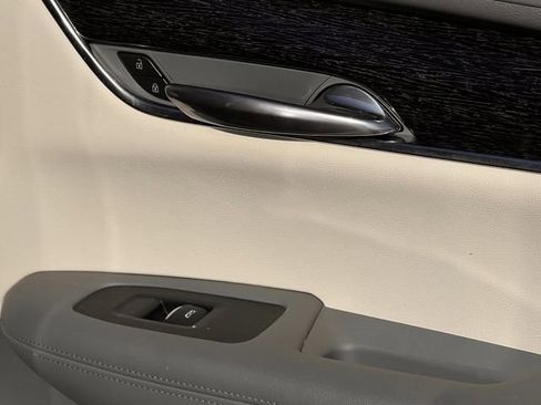 Certified 2022 Cadillac XT6 Premium Luxury image 30