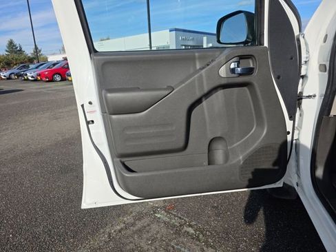 Used 2019 Nissan Frontier SV w/ Value Truck Package image 18