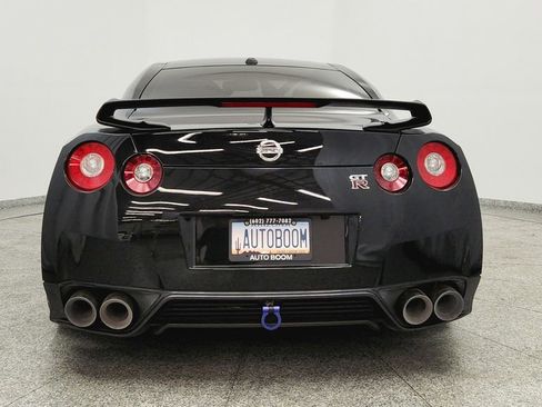 Used 2014 Nissan GT-R Black Edition AWD/4WD image 4