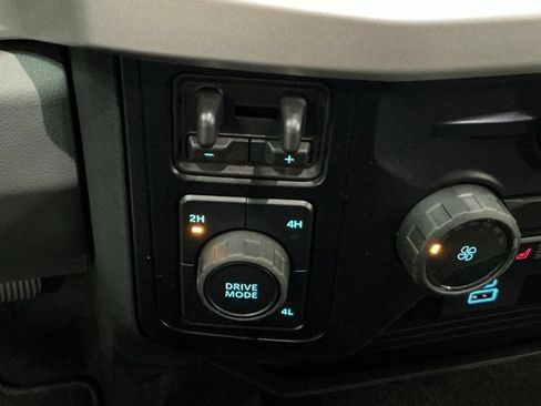New 2026 Ford F250 XLT w/ XLT Premium Package AWD/4WD image 23