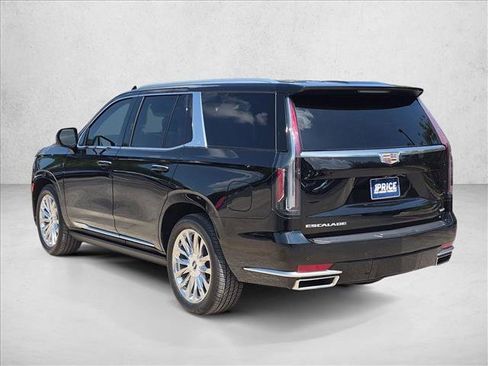 Used 2024 Cadillac Escalade Premium Luxury w/ Performance Package AWD/4WD image 6