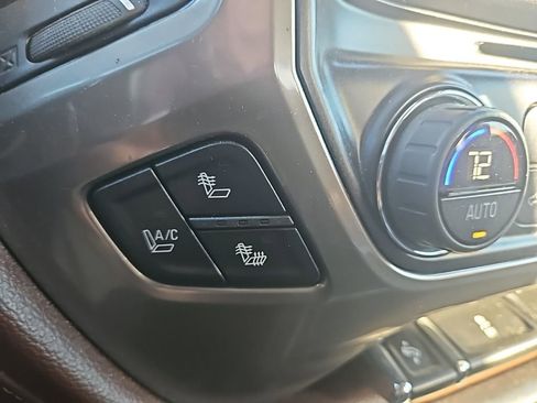 Used 2015 Chevrolet Silverado 1500 High Country w/ High Country Premium Package image 25