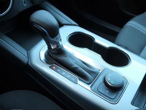 Used 2025 Chevrolet Blazer LT image 15