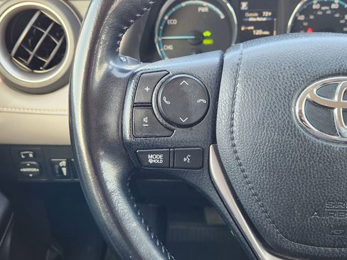 Used 2018 Toyota RAV4 XLE image 33