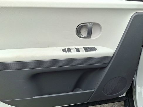 New 2026 Hyundai Ioniq 5 SEL image 8