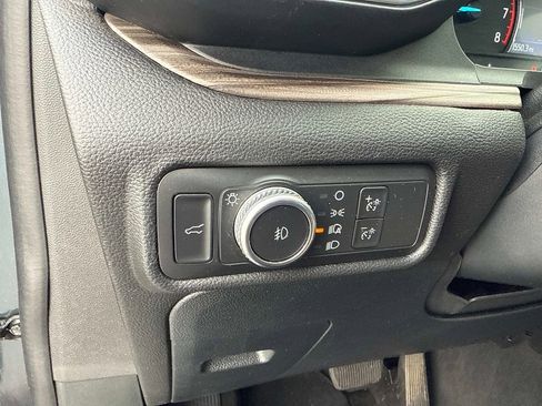 Used 2022 Ford Explorer Limited w/ Limited Technology Package image 28