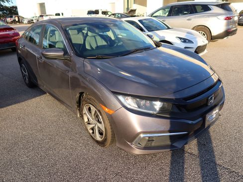 Used 2019 Honda Civic LX image 2