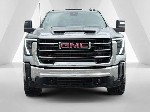 Used 2024 GMC Sierra 3500 SLE w/ SLE Value Package AWD/4WD image 2