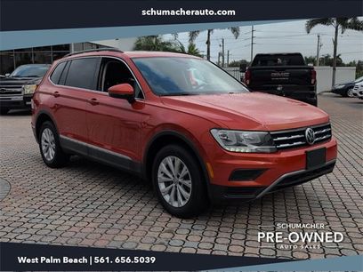 Used 2018 Volkswagen Tiguan SE w/ Panoramic Sunroof Package