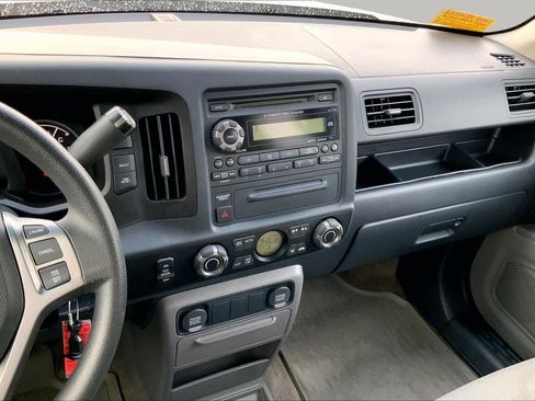 Used 2012 Honda Ridgeline RTS image 6
