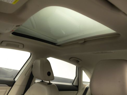 Used 2023 Volkswagen Jetta SE w/ Panoramic Sunroof Package FWD image 28