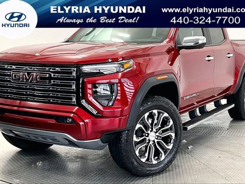 Used 2025 GMC Canyon Denali AWD/4WD image 1