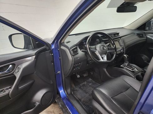 Used 2020 Nissan Rogue SV AWD/4WD image 11