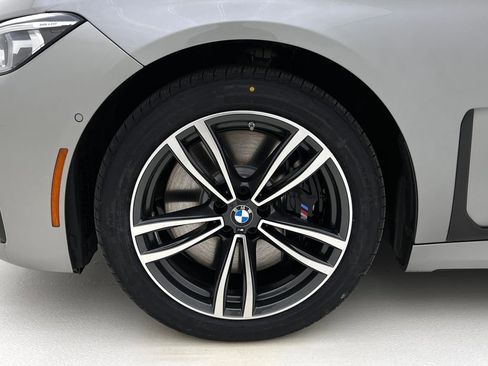 Certified 2022 BMW 740i xDrive w/ M Sport Package image 26
