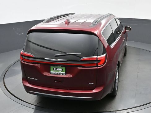 Used 2022 Chrysler Pacifica Touring-L AWD/4WD image 39