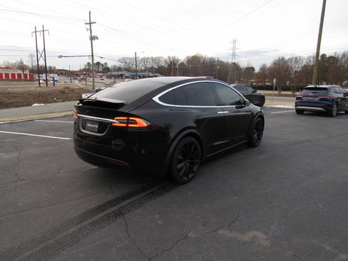Used 2019 Tesla Model X 100D image 12