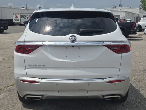 Used 2023 Buick Enclave Essence w/ LPO, Floor Liner Package FWD image 4