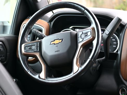 Used 2020 Chevrolet Silverado 2500 High Country image 13