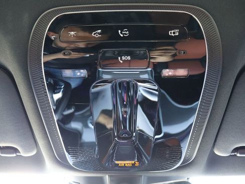 Used 2025 Mercedes-Benz C 300 Sedan image 43