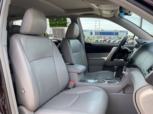 Used 2013 Toyota Highlander SE AWD/4WD image 42