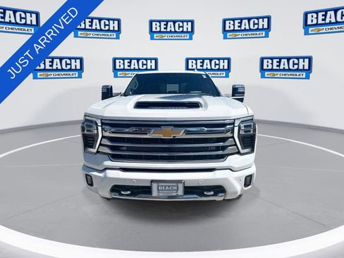 Used 2024 Chevrolet Silverado 3500 High Country w/ High Country Premium Package AWD/4WD image 4