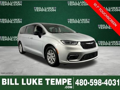 Used 2024 Chrysler Pacifica Touring-L