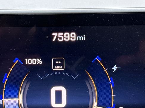 Used 2024 Chevrolet Silverado EV W/T image 5