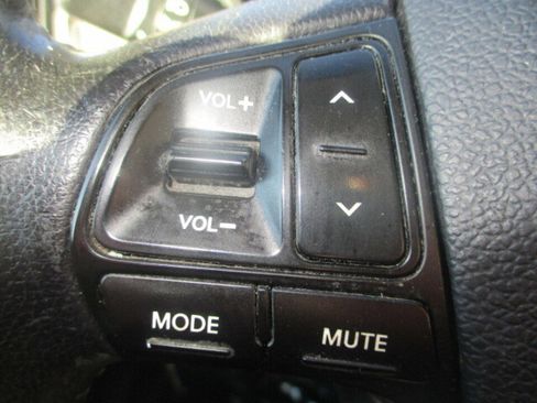 Used 2012 Kia Rio EX w/ Convenience Pkg image 31