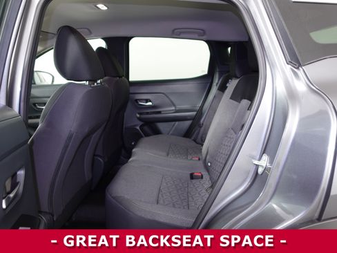 Certified 2025 Nissan Kicks SV w/ Charging Package image 9