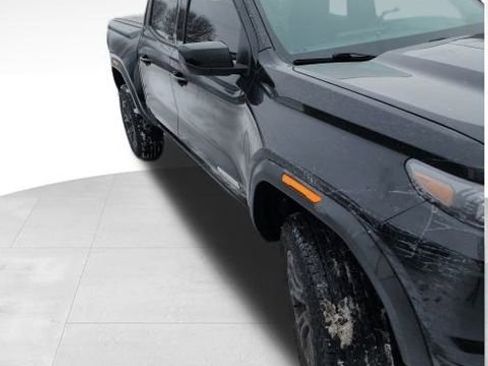 Used 2023 GMC Canyon Elevation w/ Convenience Package image 9