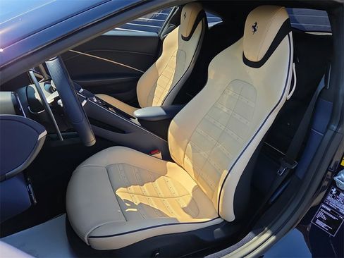 Used 2023 Ferrari Roma image 5