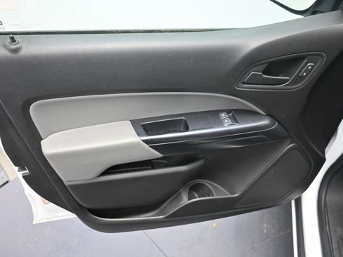 Used 2019 Chevrolet Colorado W/T image 9